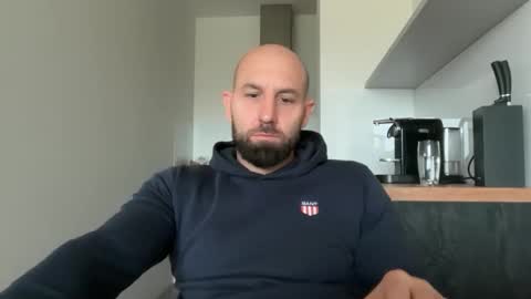 Snapshot of tommyx01 chatting on September 2025 08:51:02 AM Thomas Fit online show from September 2025 08:51:02 AM