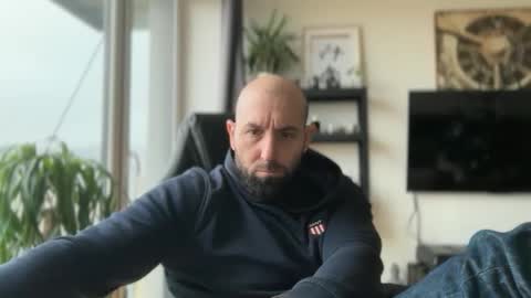 Thomas Fit online show from December 2025 08:21:02 AM