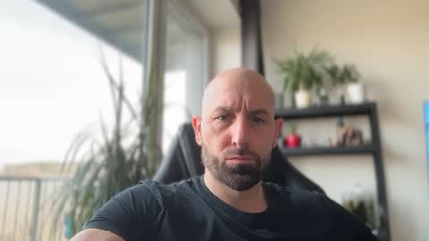 Snapshot of tommyx01 chatting on March 2026 07:12:01 AM Thomas Fit online show from March 2026 07:12:01 AM