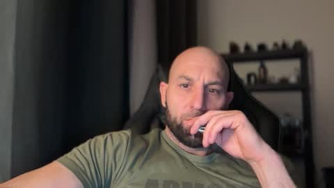 Snapshot of tommyx01 chatting on March 2026 09:18:02 PM Thomas Fit online show from March 2026 09:18:02 PM