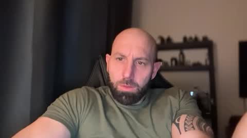 Snapshot of tommyx01 chatting on March 2026 10:32:01 PM Thomas Fit online show from March 2026 10:32:01 PM