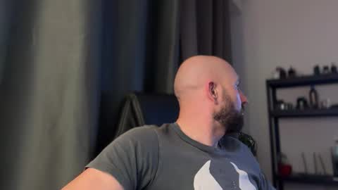 Snapshot of tommyx01 chatting on April 2026 09:01:02 PM Thomas Fit online show from April 2026 09:01:02 PM