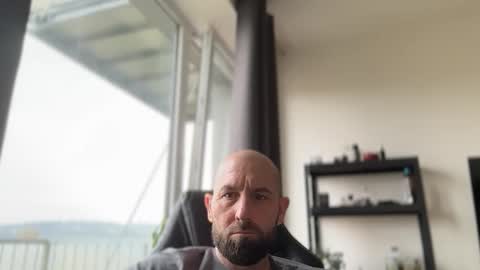 Snapshot of tommyx01 chatting on April 2026 07:09:02 AM Thomas Fit online show from April 2026 07:09:02 AM