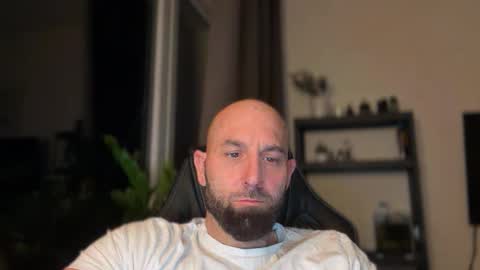 Snapshot of tommyx01 chatting on April 2026 07:53:01 PM Thomas Fit online show from April 2026 07:53:01 PM