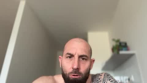 Snapshot of tommyx01 chatting on May 2026 12:02:01 PM Thomas Fit online show from May 2026 12:02:01 PM