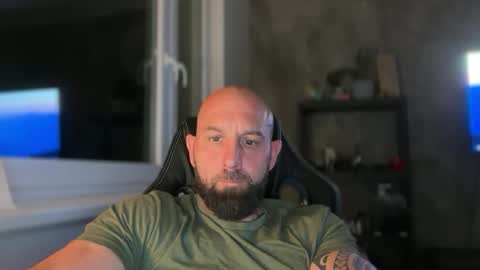 Snapshot of tommyx01 chatting on May 2026 10:27:01 PM Thomas Fit online show from May 2026 10:27:01 PM