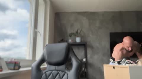Thomas Fit online show from June 2026 12:07:02 PM