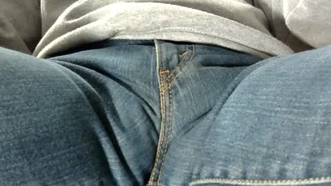 Snapshot of tomscibbly chatting on December 2024 11:29:02 PM tomscibbly online show from December 2024 11:29:02 PM