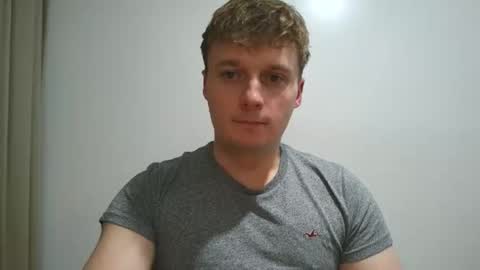 Snapshot of tomsky2703 chatting on November 2025 05:45:03 PM tomsky2703 online show from November 2025 05:45:03 PM