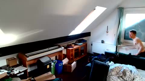 Snapshot of tomtimon11 chatting on November 2025 08:25:01 AM tomtimon11 online show from November 2025 08:25:01 AM