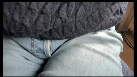 Snapshot of tomtotal chatting on October 2025 03:13:02 PM Tom online show from October 2025 03:13:02 PM