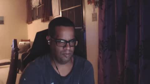 Antonio online show from November 2025 02:06:02 AM