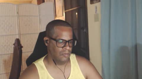 Snapshot of toni2814 chatting on May 2026 02:39:01 AM Antonio online show from May 2026 02:39:01 AM