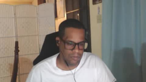 Snapshot of toni2814 chatting on May 2026 02:07:02 AM Antonio online show from May 2026 02:07:02 AM