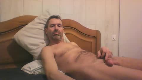 tonio1972 online show from October 2025 06:57:02 PM