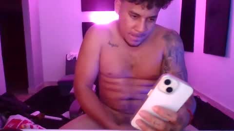 Snapshot of tony19c chatting on January 2025 10:06:02 AM toni online show from January 2025 10:06:02 AM