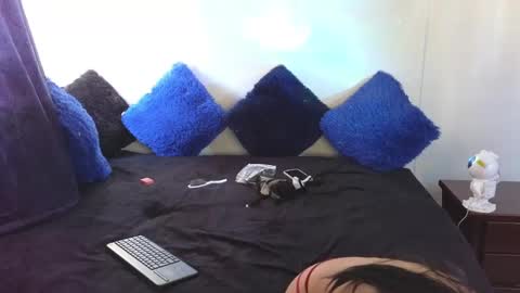 Snapshot of tony_and_sophia chatting on December 2024 02:22:01 PM Sophia Tony online show from December 2024 02:22:01 PM