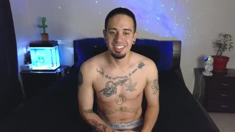 Snapshot of tony_and_sophia chatting on March 2025 11:11:01 AM Sophia Tony online show from March 2025 11:11:01 AM