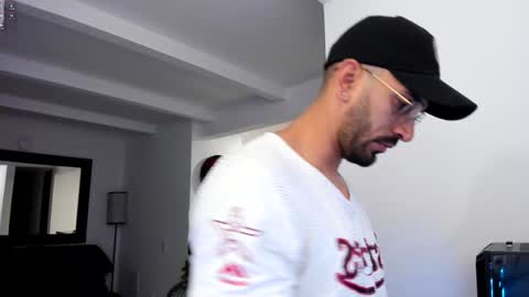 tony muscle1 online show from February 2025 09:53:02 AM