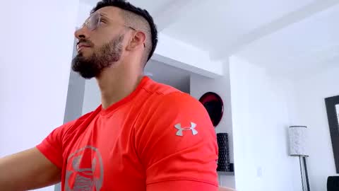 tony muscle1 online show from March 2026 07:40:01 PM