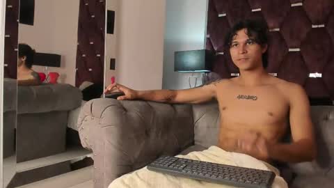 Snapshot of tonybenedetti chatting on January 2026 08:33:01 PM Tony Benedetti online show from January 2026 08:33:01 PM