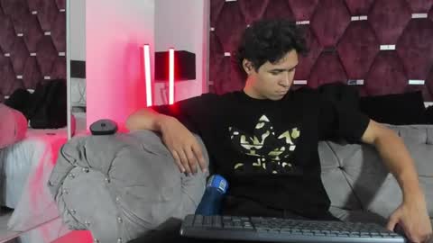 Tony Benedetti online show from July 2026 08:50:01 PM