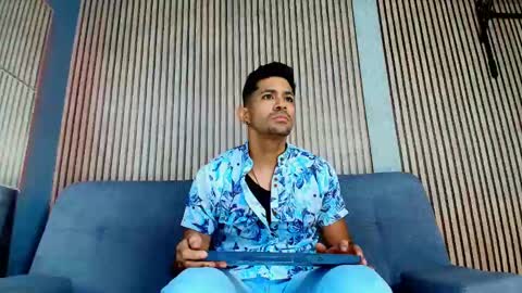 Snapshot of tonycosta_ chatting on September 2025 03:28:02 PM Tony online show from September 2025 03:28:02 PM