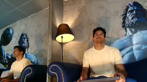 Snapshot of tonycosta_ chatting on October 2025 12:55:01 AM Tony online show from October 2025 12:55:01 AM