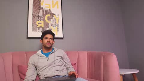 Snapshot of tonycosta_ chatting on October 2025 01:24:01 AM Tony online show from October 2025 01:24:01 AM