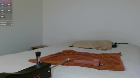 Snapshot of tonycrd chatting on November 2025 08:52:01 PM tonycrd online show from November 2025 08:52:01 PM