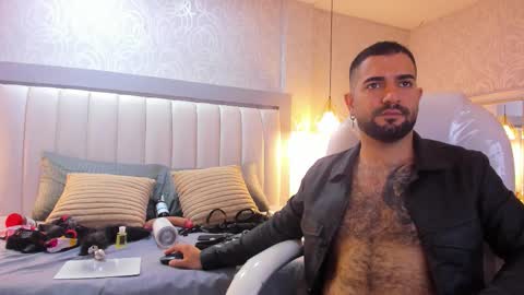 Snapshot of tonylatino_ chatting on February 2026 01:08:02 PM Tony online show from February 2026 01:08:02 PM