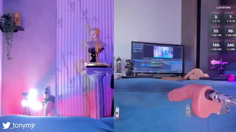 Snapshot of tonysears__ chatting on January 2025 11:37:02 PM Call me Tony Instagram - X - Tonymjr online show from January 2025 11:37:02 PM