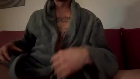 tonystrawberry online show from November 2025 05:48:01 PM