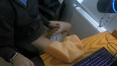 toohugeandstonedxoxo online show from April 2026 05:14:02 PM