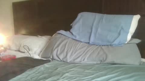 Snapshot of tootall803 chatting on December 2024 09:09:01 PM TooTall803 online show from December 2024 09:09:01 PM