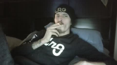 Snapshot of tootall803 chatting on December 2024 02:19:02 AM TooTall803 online show from December 2024 02:19:02 AM