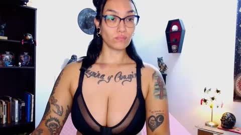 toothyy online show from February 2025 10:54:01 PM