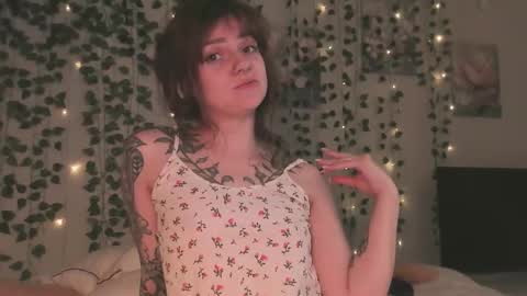 Snapshot of top_magical_girls chatting on September 2025 10:39:02 AM Alice and Sandra online show from September 2025 10:39:02 AM