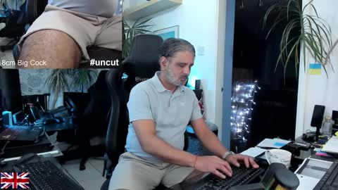 topalphaboss online show from October 2025 05:45:01 PM