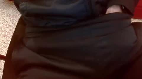 Snapshot of topg84 chatting on December 2024 05:40:02 PM Topg84 online show from December 2024 05:40:02 PM