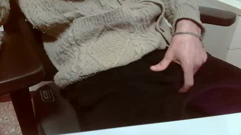 Snapshot of topg84 chatting on January 2026 06:57:01 PM Topg84 online show from January 2026 06:57:01 PM