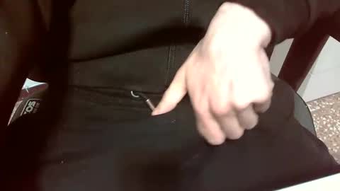 Snapshot of topg84 chatting on February 2026 05:00:02 PM Topg84 online show from February 2026 05:00:02 PM