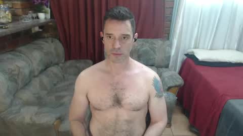 Snapshot of toptobottom4u chatting on April 2026 11:47:01 AM toptobottom4u online show from April 2026 11:47:01 AM