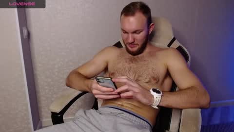 Glebaty online show from December 2024 06:02:01 PM