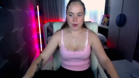 Snapshot of tori_blond chatting on July 2026 05:12:01 AM tori_blond online show from July 2026 05:12:01 AM