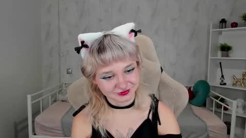 Tori online show from October 2025 12:08:01 AM