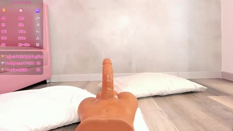 Snapshot of torimonroe_ chatting on February 2025 12:49:02 AM Tori online show from February 2025 12:49:02 AM