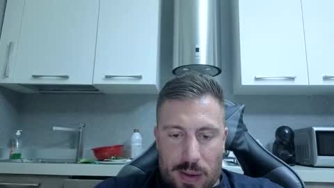 Snapshot of toro_arrapato chatting on June 2026 02:01:01 AM toro_arrapato online show from June 2026 02:01:01 AM