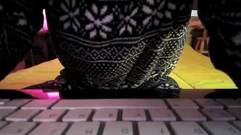 Snapshot of torosko chatting on March 2025 03:28:02 PM Torosko online show from March 2025 03:28:02 PM