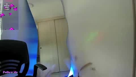 Snapshot of torycooper chatting on September 2025 05:23:02 PM TORY COOPER online show from September 2025 05:23:02 PM